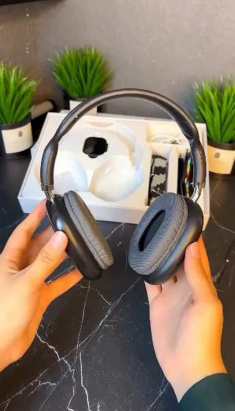P9 Ultra 2 Smartwatch + Headphone Combo